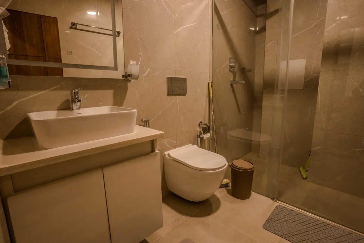 Bathroom with stone-look tile